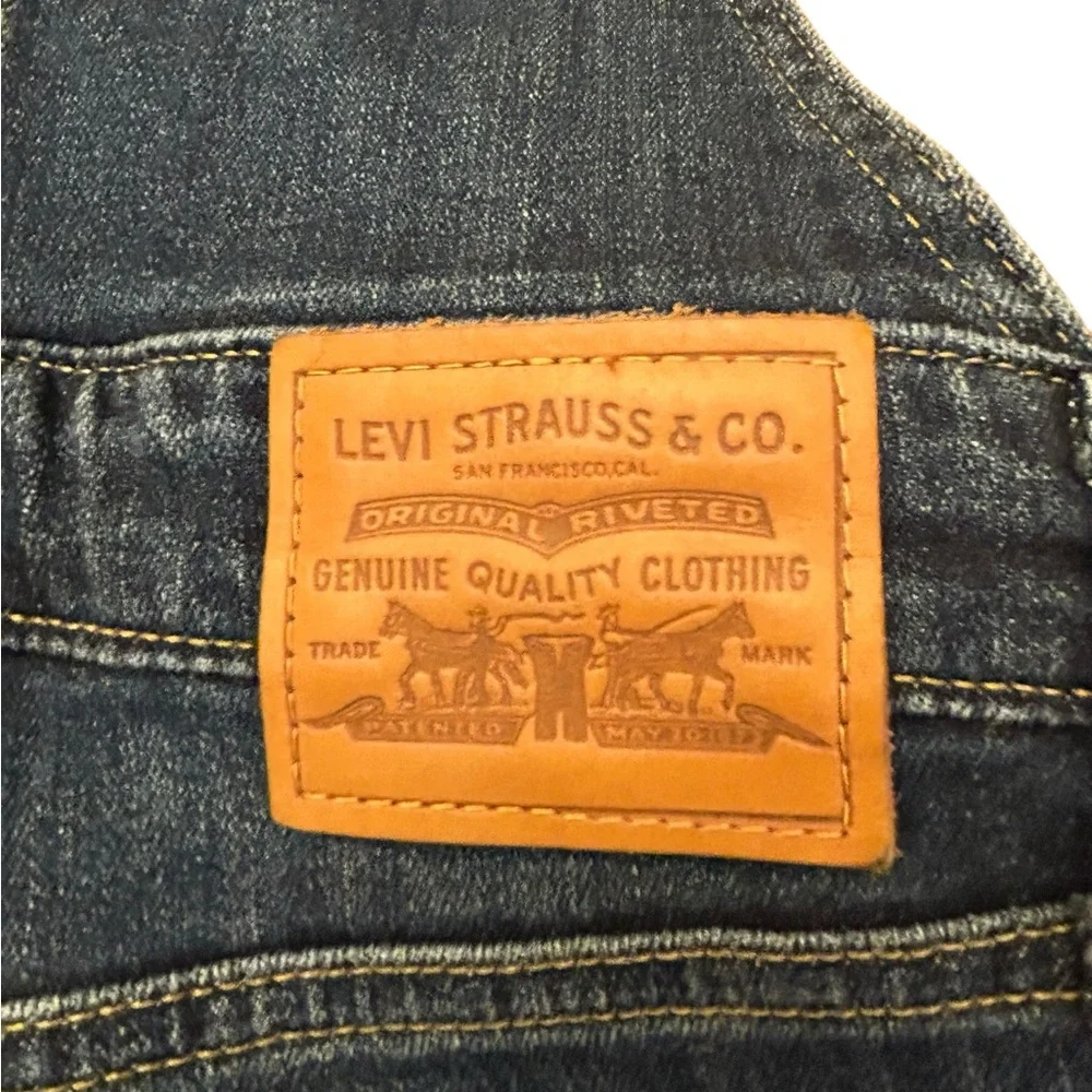 Levis excellent pre